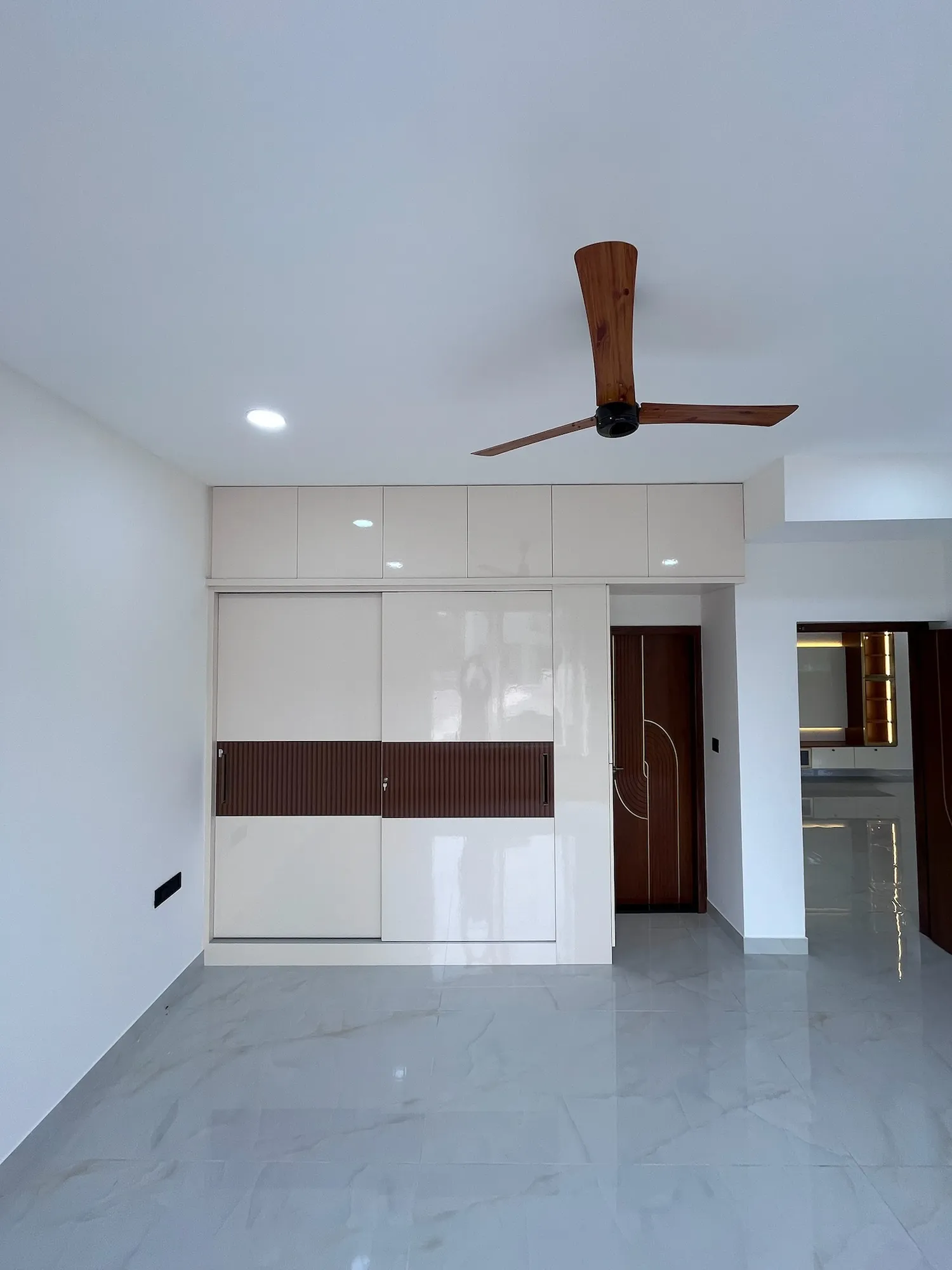 Full House (3BHK) — photo 17